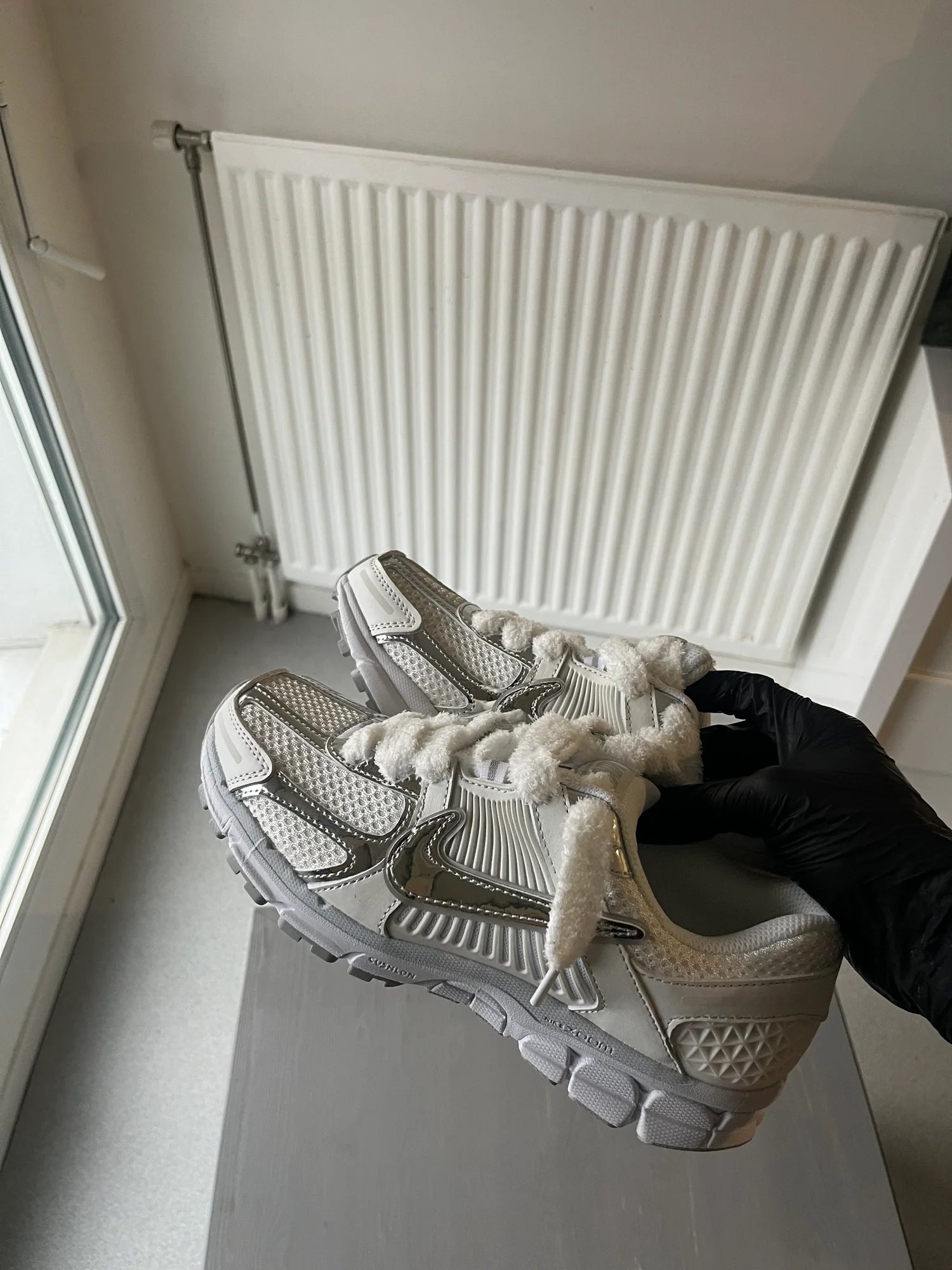 VOMERO 5 | METALLIC WHITE