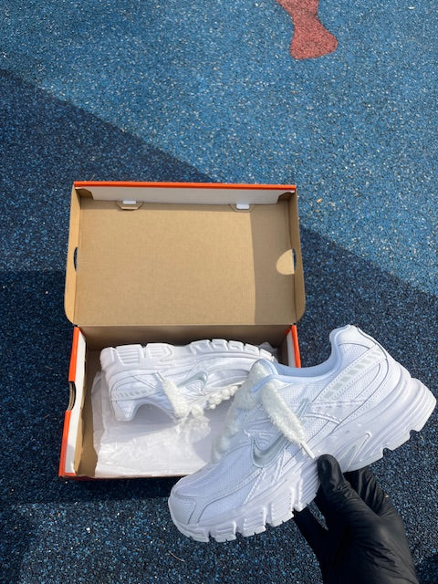 RUNNING INITIATOR | WHITE