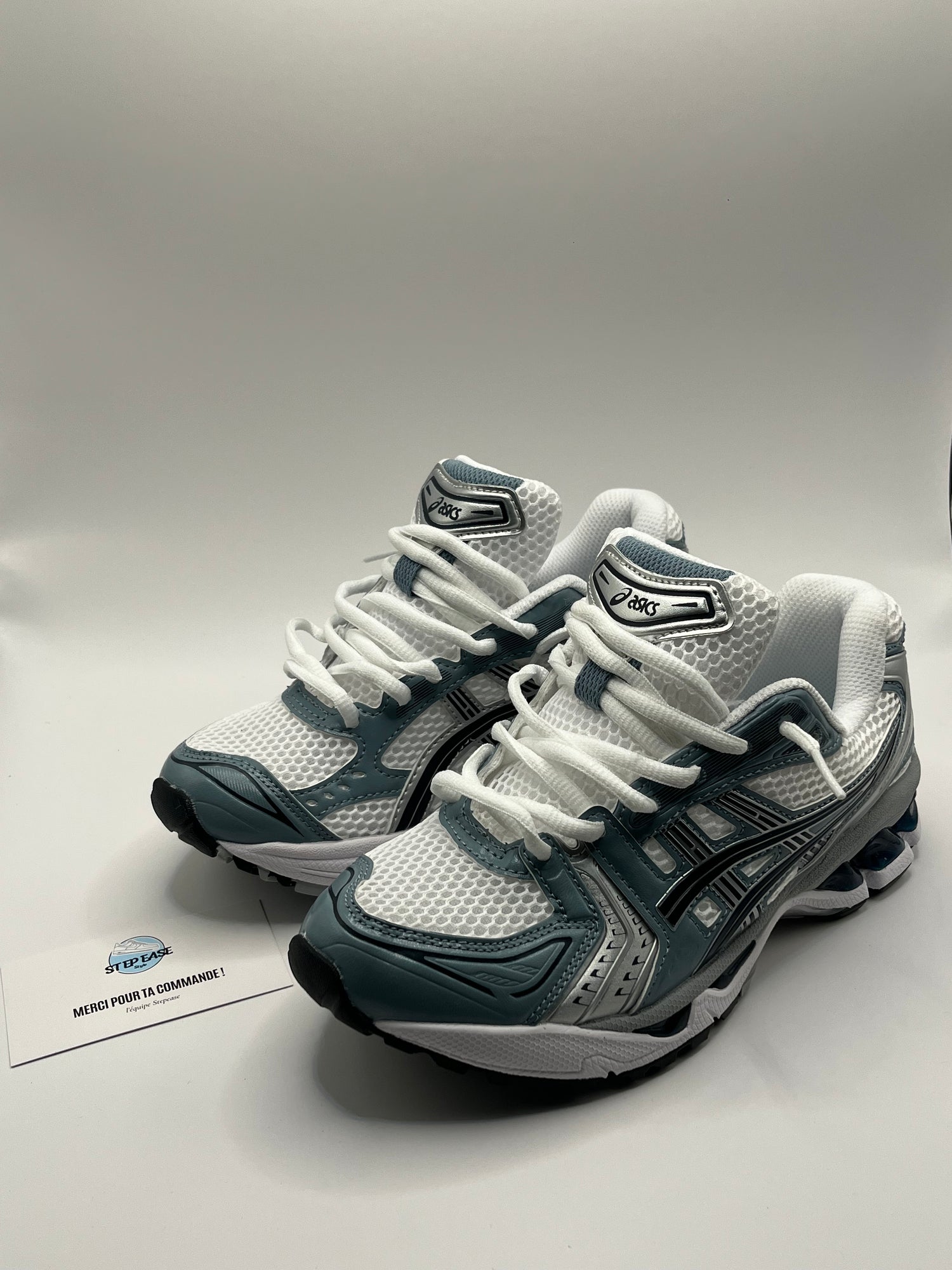 KAYANO 14 I LIGHT BLUE